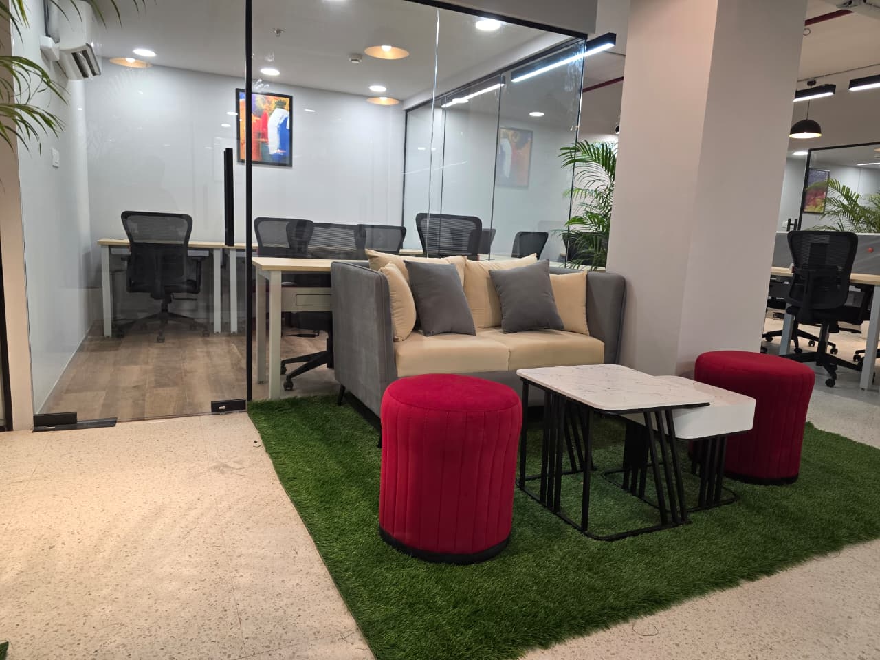 Eternal Coworking — atmospheric evening view of the open floor